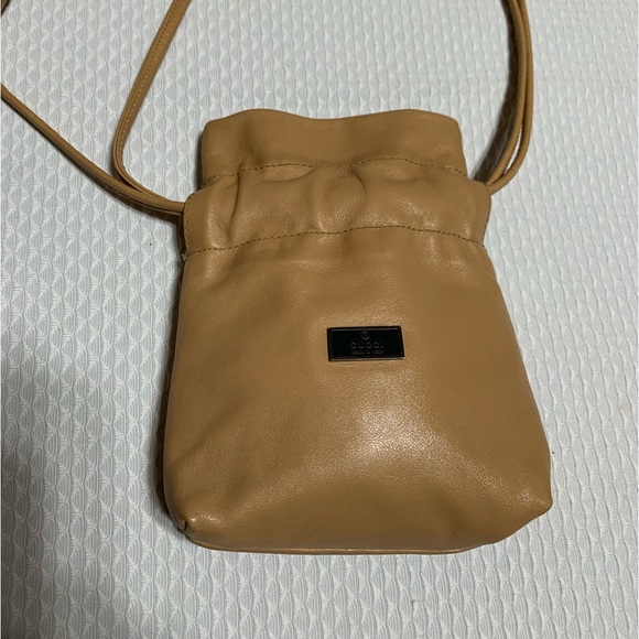 Gucci mini drawstring bucket bag - Picture 3 of 14